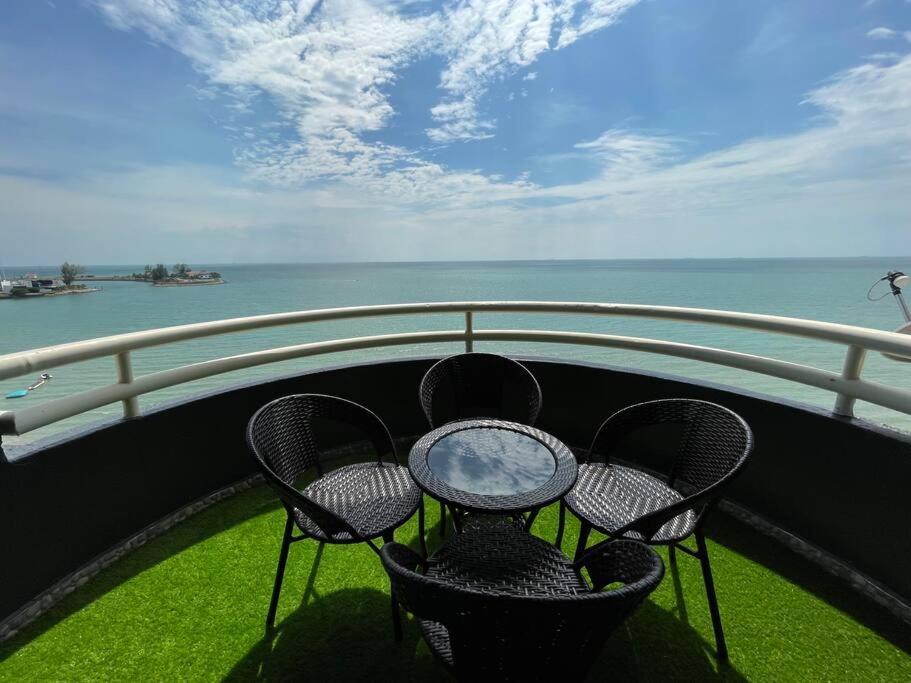 The Arena Tanjung Tuan Port Dickson Daire Dış mekan fotoğraf